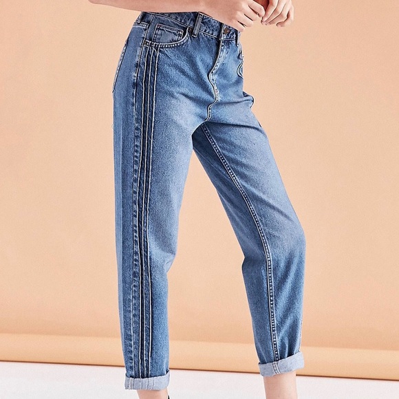 BDG Pintuck Mom Jeans - Picture 1 of 1